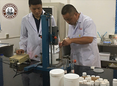 【视频】爱迪生涂料指导徐州加盟厂学习水包水与水包砂技术